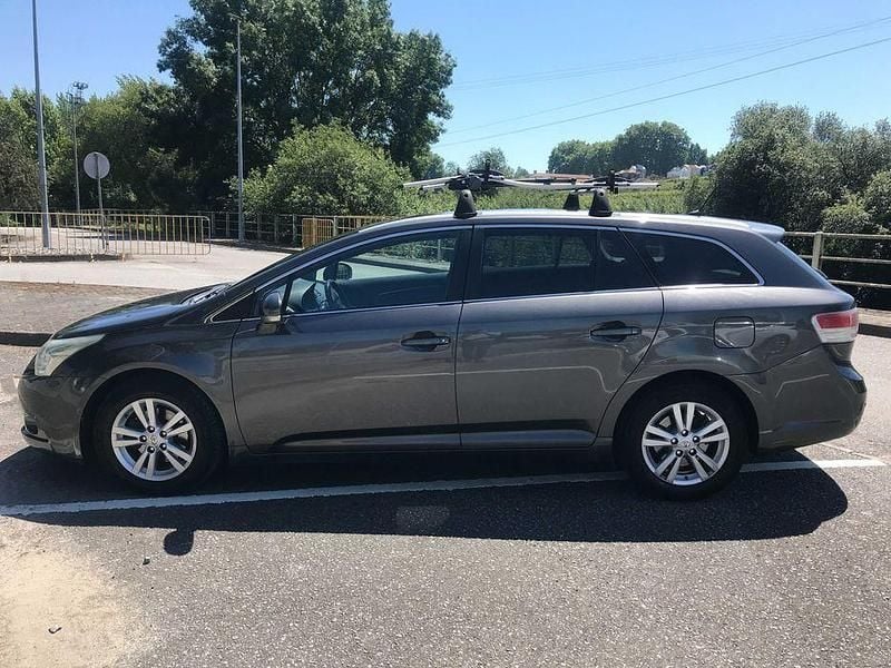 Usado Toyota Avensis 126 HP (92 kW) 2009 Carrinha