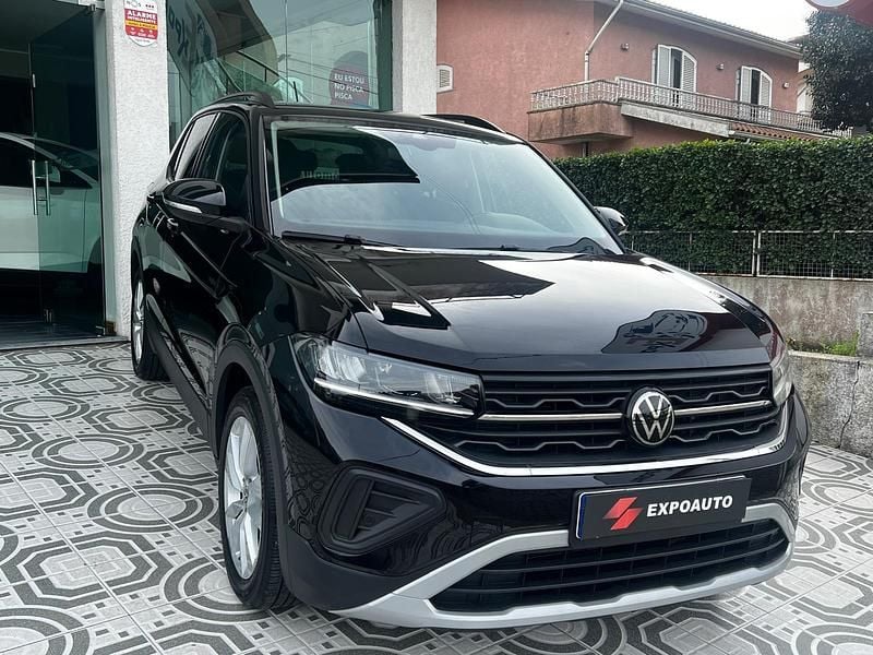 Usado VW T-Cross 95 HP (69 kW) 2024 Preto cinzento SUV