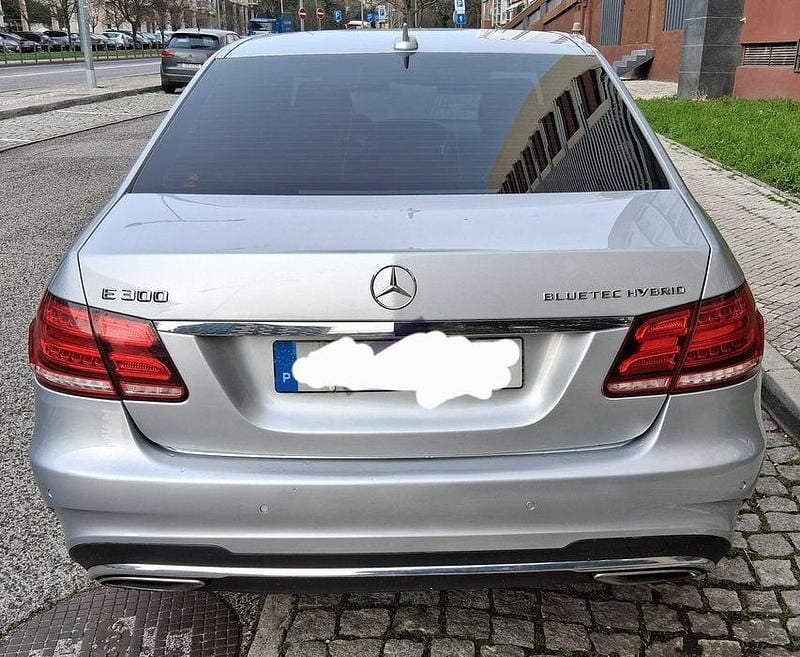 Usado Mercedes E300 204 HP (150 kW) 2015 Sedan