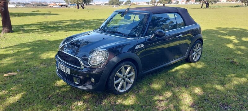 Usado Mini Cooper S Cabriolet 184 HP (135 kW) 2012 Castanho Cabrios