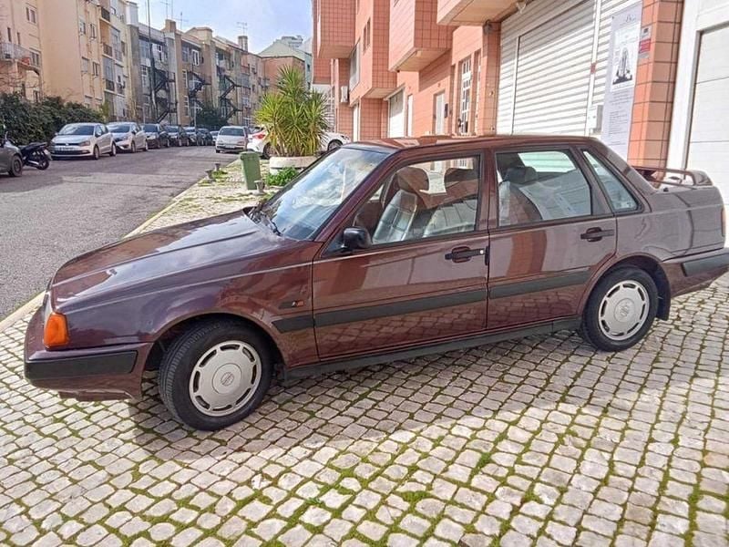 Usado 1992 Volvo 460 Sedan | € 3.400 - Imagem 1/4