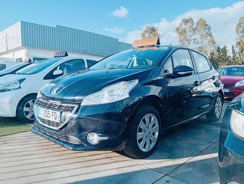 Usado Peugeot 208 75 HP (55 kW) 2013 Citadino