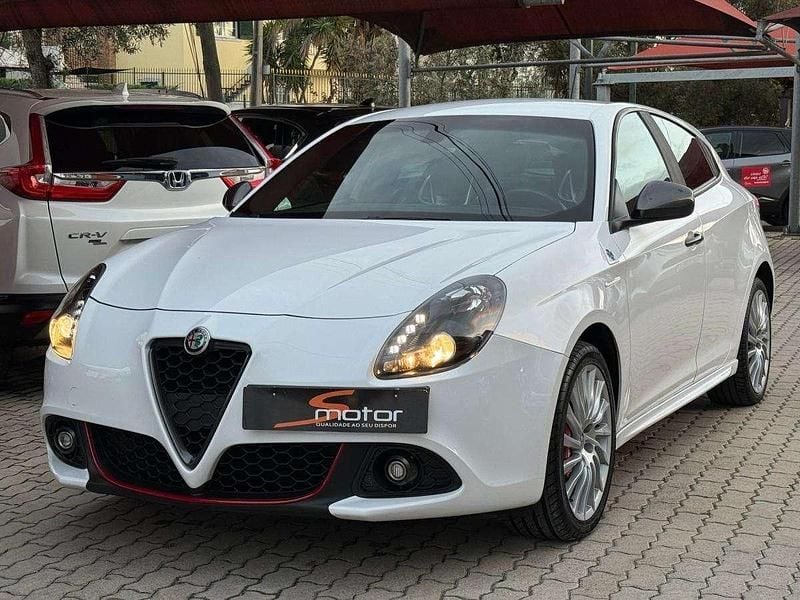 Usado Alfa Romeo Giulietta Super 150 HP (110 kW) 2016 Branco Citadino