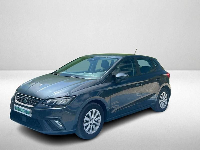 Cinzento Usado 2023 Seat Ibiza | € 14.490 (Bom preço) - Imagem 1/4