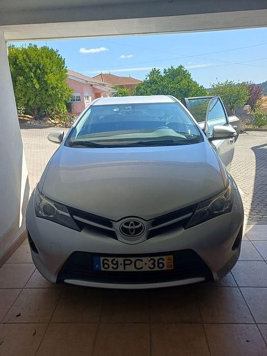 Usado 2014 Toyota Auris Touring Sports Carrinha | € 12.500 (Preço justo) - Imagem 1/4