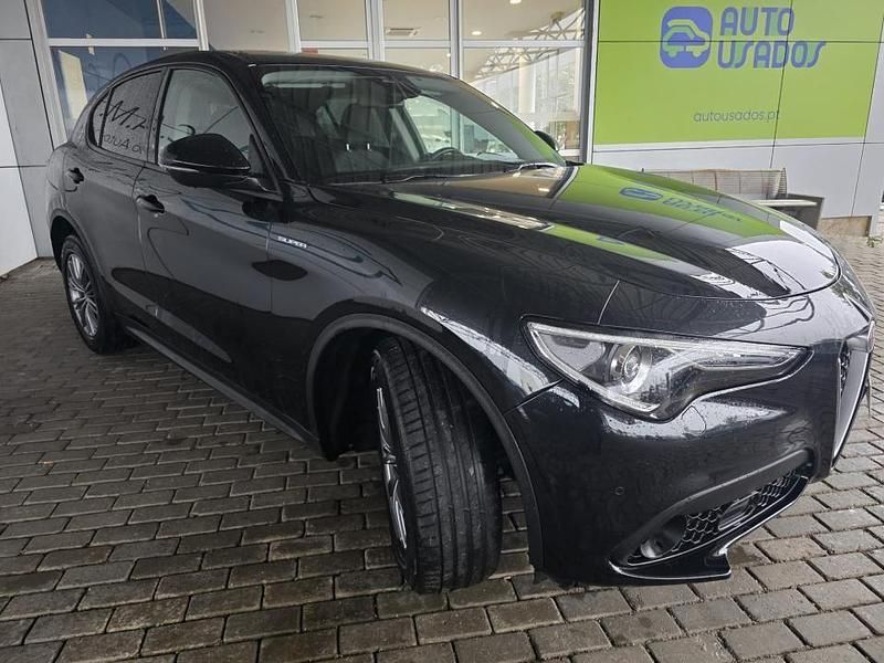 Usado Alfa Romeo Stelvio 190 HP (139 kW) 2022 Preto SUV