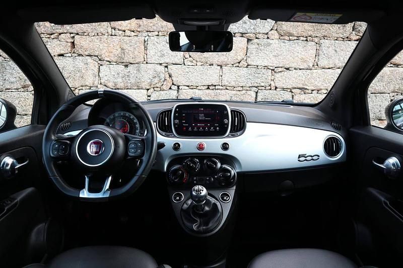 Usado Fiat 500C Connect 70 HP (51 kW) 2021 Preto Cabrios