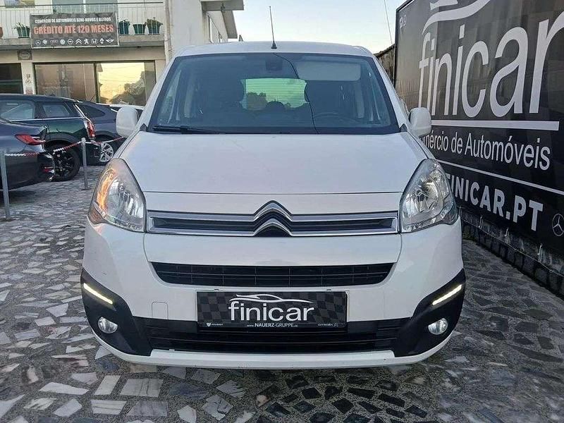 Usado Citroën Berlingo XTR 100 HP (73 kW) 2018 Branco Monovolume