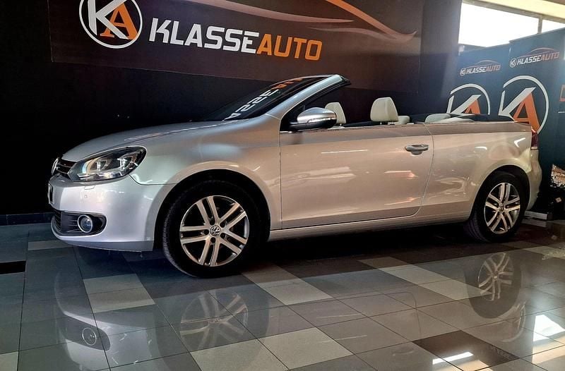 Usado VW Golf Cabriolet LOUNGE 105 HP (77 kW) 2014 Cinza Cabrios
