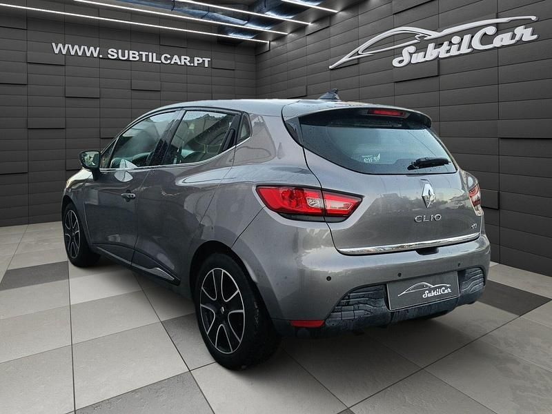 Usado Renault Clio IV Dynamique 90 HP (66 kW) 2014 Cinza