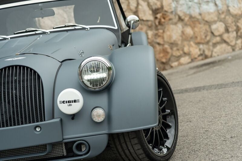 Cinza Novo 2024 Morgan Plus Coupé | € 122.500 - Imagem 1/4
