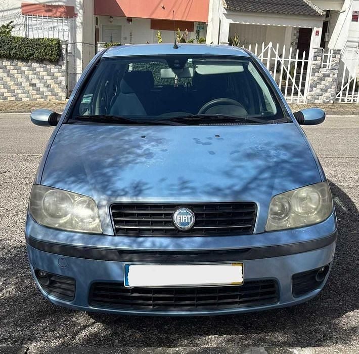 Usado Fiat Punto 70 HP (51 kW) 2003 Citadino