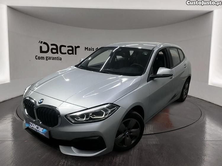 Cinza Usado 2021 BMW 116 Citadino | € 19.899 (Bom preço) - Imagem 1/1