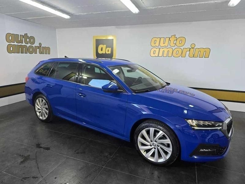 Usado Skoda Octavia 204 HP (150 kW) 2022 Azul Carrinha