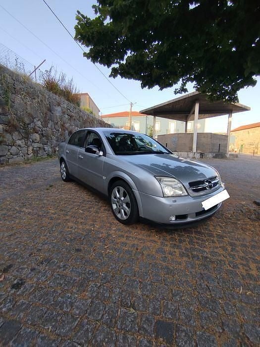Usado 2003 Opel Vectra Sedan | € 3.500 (Super Preço) - Imagem 1/4