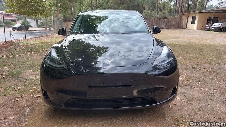 Usado Tesla Model Y Standard Range 219 kW (299 HP) 2023 Preto SUV