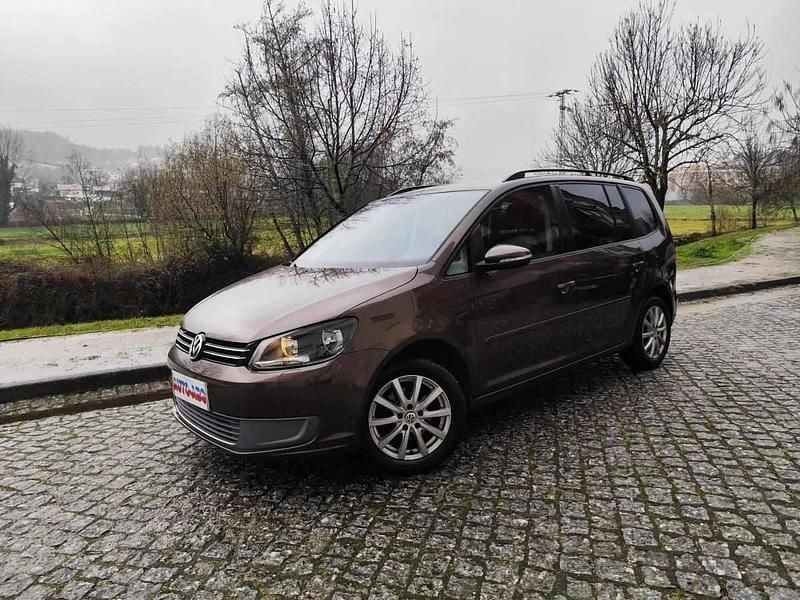 Outra Usado 2010 VW Touran Highline Monovolume | € 8.000 - Imagem 1/4