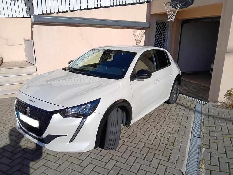 Branco Usado 2022 Peugeot 208 Citadino | € 15.950 (Bom preço) - Imagem 1/4