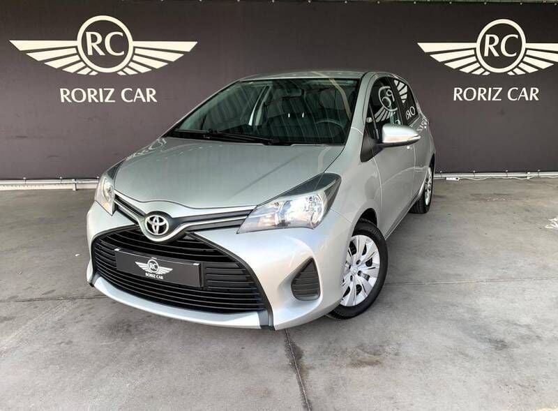 Cinza Usado 2014 Toyota Yaris Comfort Citadino | € 8.900 (Bom preço) - Imagem 1/4