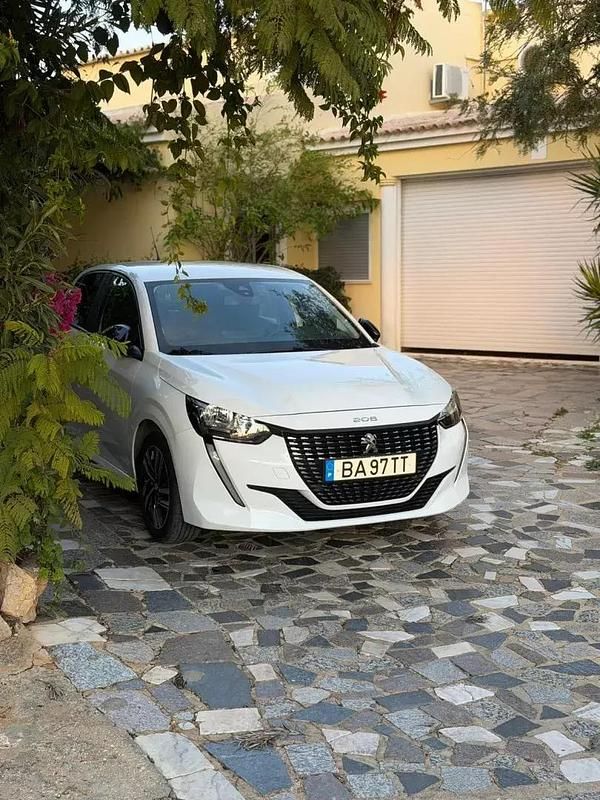 Usado Peugeot 208 75 HP (55 kW) 2023 Branco Citadino