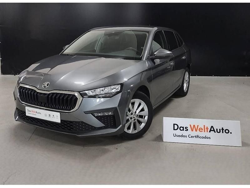 Cinzento Usado 2024 Skoda Scala Citadino | € 19.990 (Super Preço) - Imagem 1/4