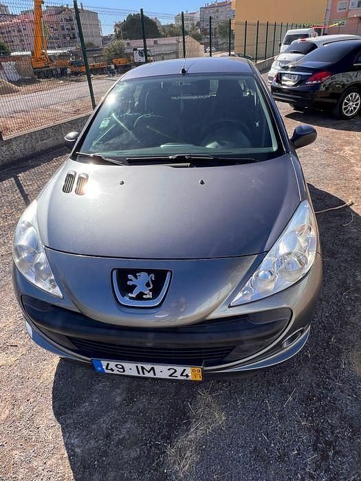 Usado 2006 Peugeot 206+ Citadino | € 4.500 - Imagem 1/4