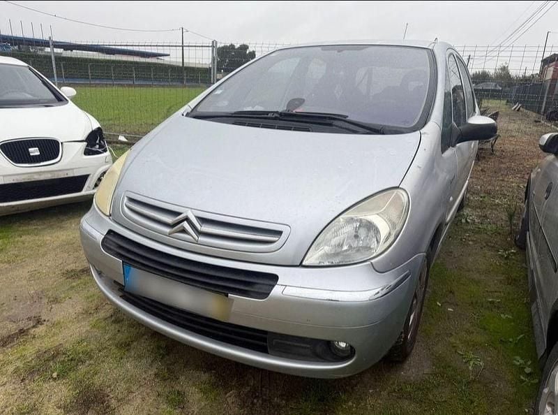 Usado 2008 Citroën Xsara Picasso Monovolume | € 1.000 - Imagem 1/3