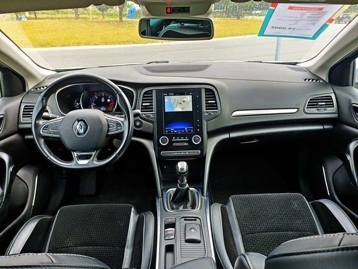 Usado Renault Mégane IV Intens 115 HP (84 kW) 2020 Cinzento (metalizado) Citadino