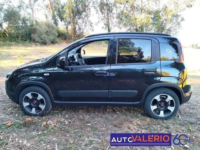 Usado Fiat Panda Cross Cross 70 HP (51 kW) 2024 Preto Citadino