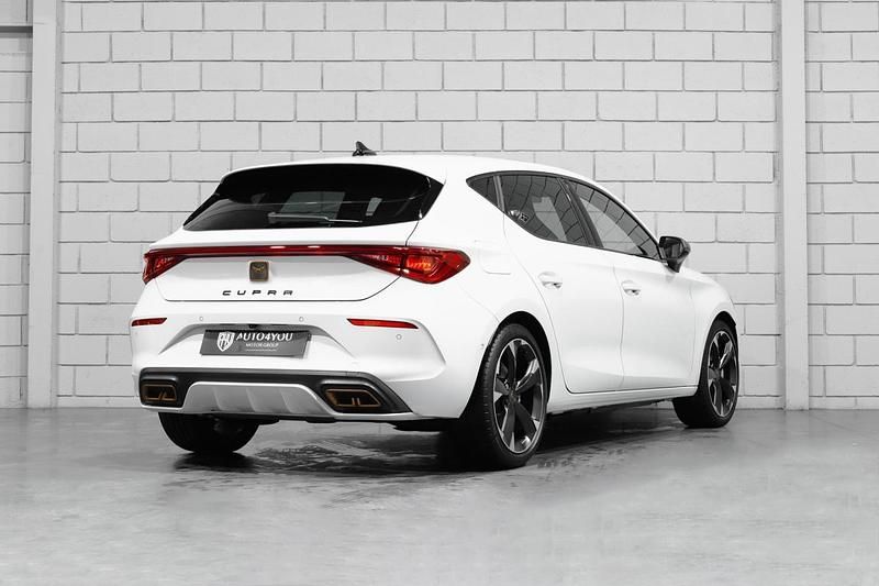 Usado Cupra Leon 245 HP (180 kW) 2022 Branco