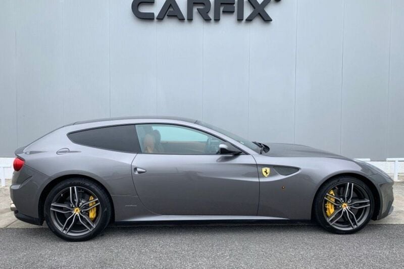 Cinzento Usado 2012 Ferrari FF | € 197.500 - Imagem 1/4