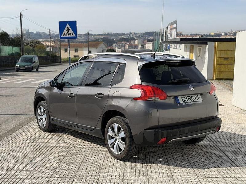Usado Peugeot 2008 100 HP (73 kW) 2016 SUV