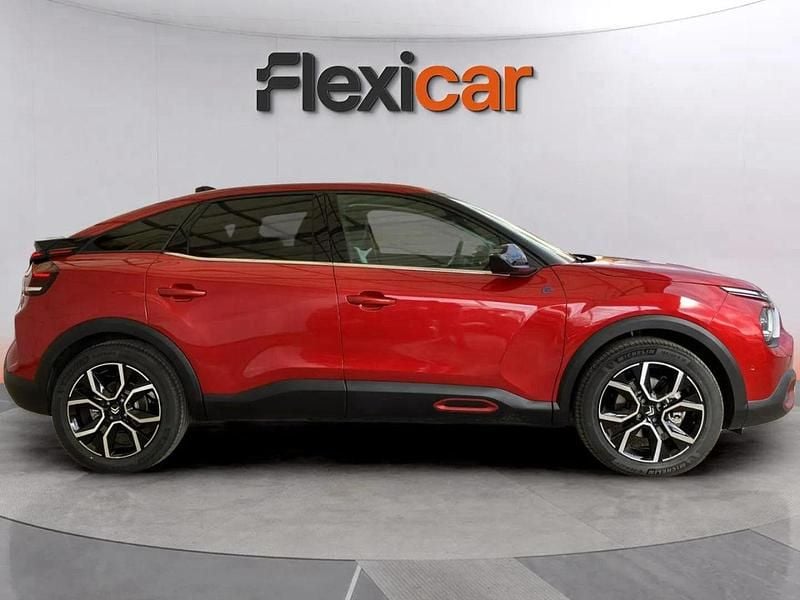Vermelho Usado 2023 Citroën e-C4 Shine Sedan | € 19.990 (Bom preço) - Imagem 1/4