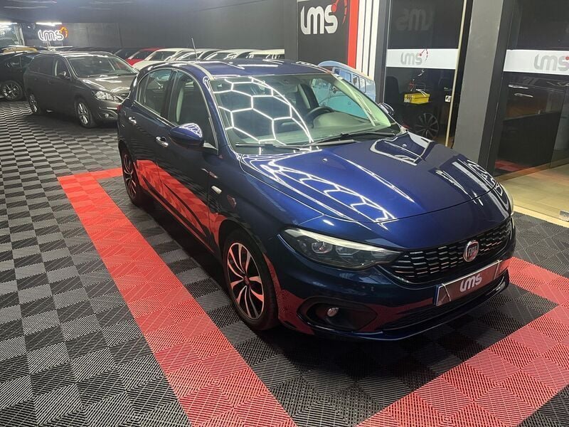 Azul Usado 2017 Fiat Tipo Lounge Sedan | € 13.950 (Preço elevado) - Imagem 1/4