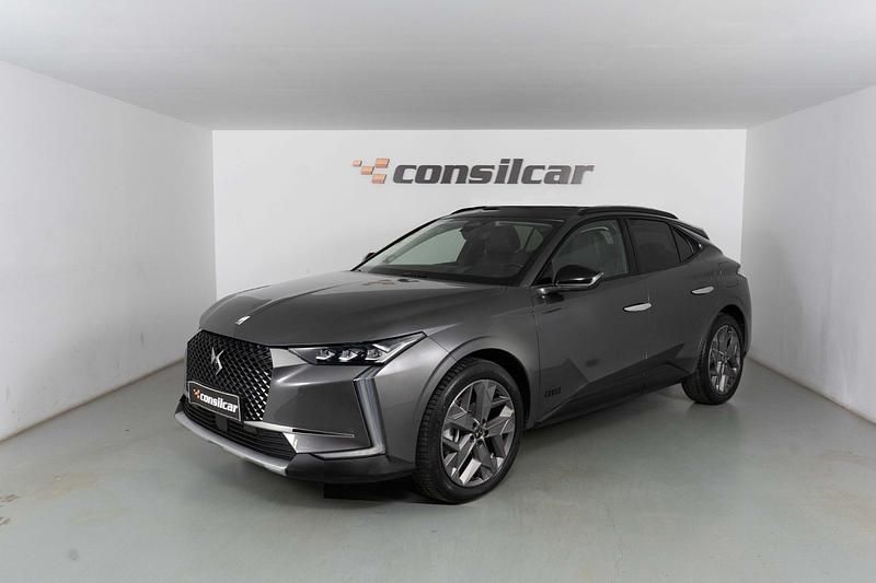 Usado DS Automobiles DS4 Crossback Trocadero 225 HP (165 kW) 2022 Cinza SUV