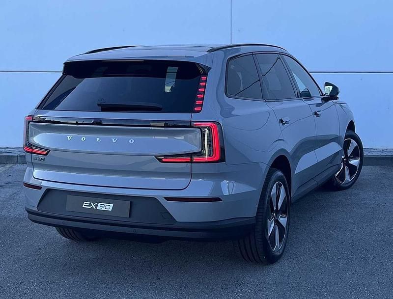 Novo Volvo EX90 204 kW (278 HP) 2025 Prateado SUV