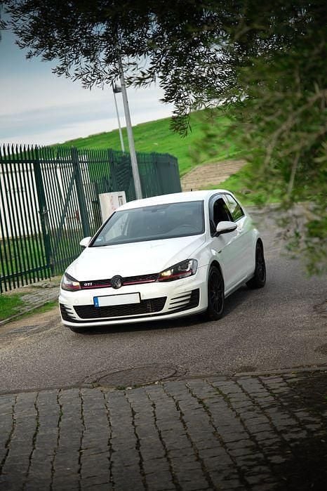 Usado VW Golf VII GTI 220 HP (161 kW) 2016