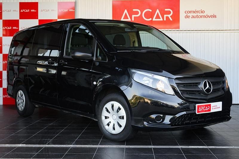 Preto Usado 2019 Mercedes Vito Monovolume | € 31.500 - Imagem 1/4