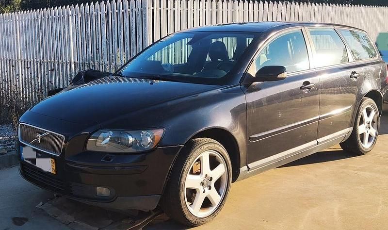 Usado 2005 Volvo V50 Carrinha | € 1.499 - Imagem 1/4
