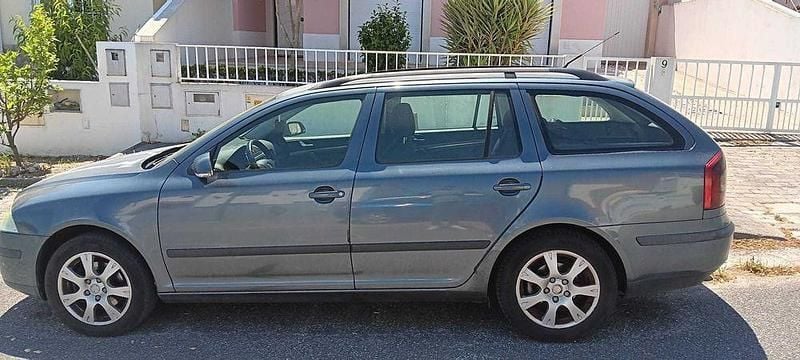 Usado 2006 Skoda Octavia Sport Sedan | € 3.500 - Imagem 1/4