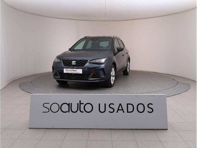 Cinzento escuro metalizado Usado 2023 Seat Arona FR SUV | € 17.990 (Bom preço) - Imagem 1/4