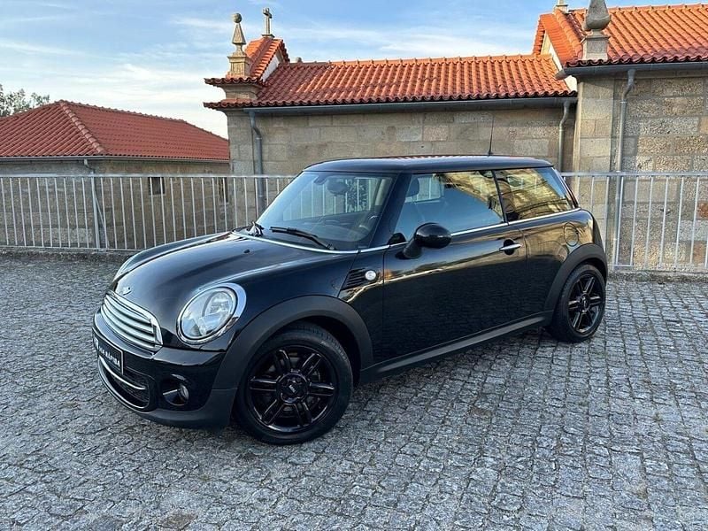 Preto Usado 2012 Mini Cooper D Citadino | € 8.990 (Bom preço) - Imagem 1/4