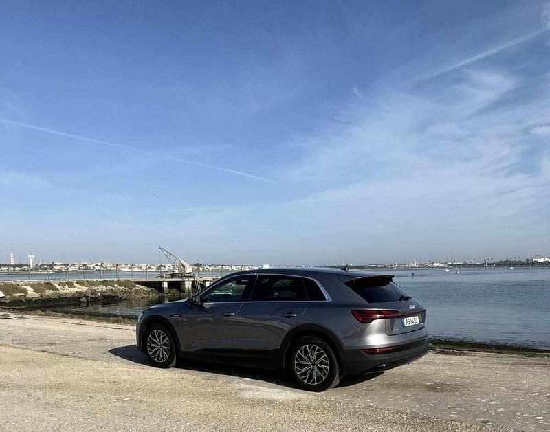 Cinzento Usado 2020 Audi e-tron SUV | € 24.000 (Super Preço) - Imagem 1/4