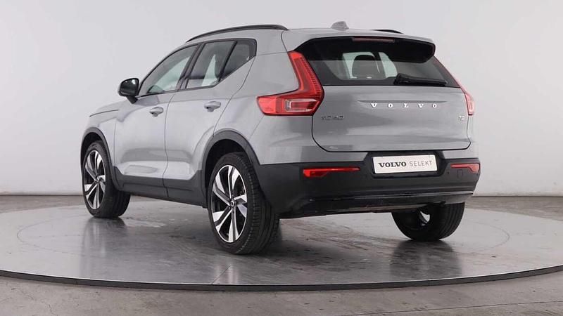 Usado Volvo XC40 129 HP (94 kW) 2024 Prateado SUV