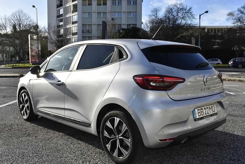 Usado Renault Clio V 91 HP (66 kW) 2023 Cinzento Citadino