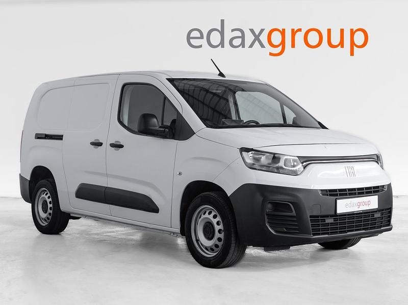 Usado Fiat Doblò 102 HP (75 kW) 2023 Branco Monovolume