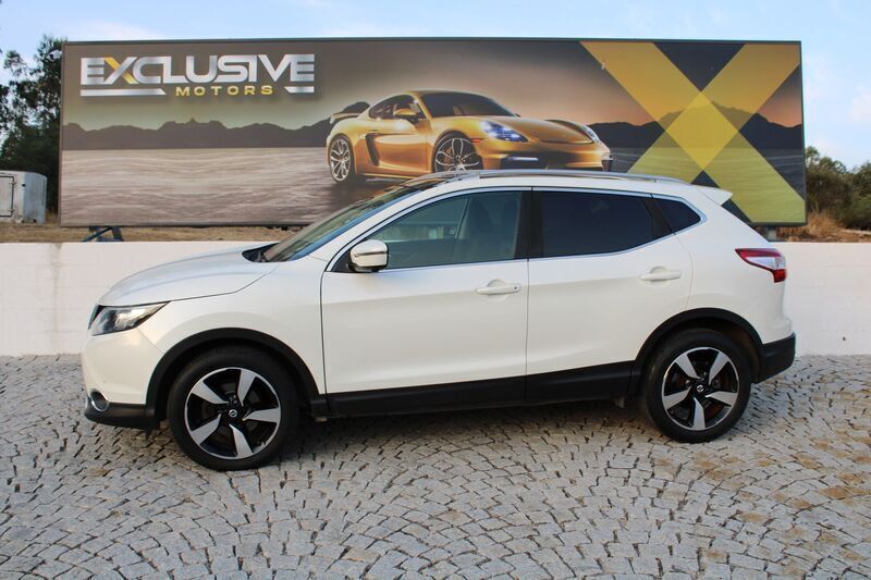 Branco Usado 2015 Nissan Qashqai Premium Edition SUV | € 15.490 (Preço justo) - Imagem 1/4