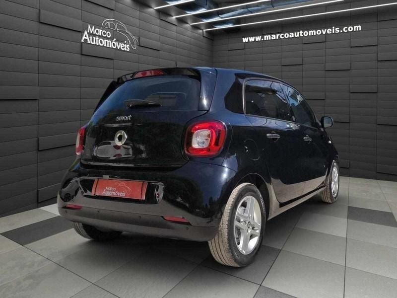 Usado Smart ForFour Electric Drive Passion 60 kW (82 HP) 2020 Preto Citadino