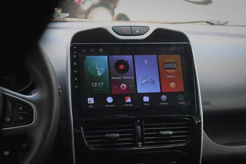 Usado Renault Clio IV LIMITED 90 HP (66 kW) 2018 Cinzento Citadino