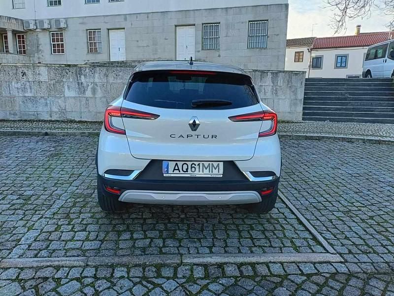 Usado Renault Captur 131 HP (96 kW) 2022 Branco SUV